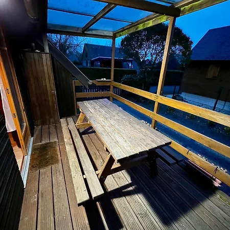 Horská chata Agreable Chalet Dans Un Site Protege Avec Terrasse, Piscine Et Tennis