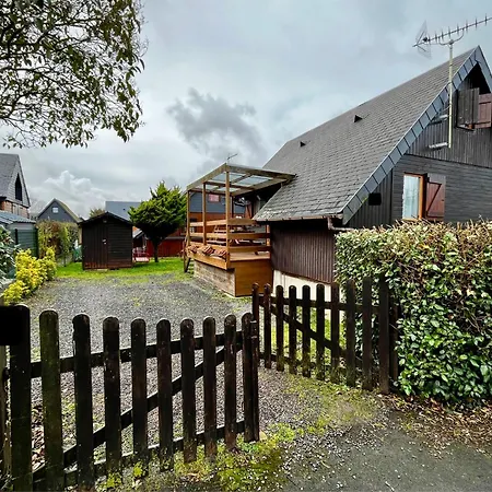 Horská chata Agreable Chalet Dans Un Site Protege Avec Terrasse, Piscine Et Tennis Cabourg